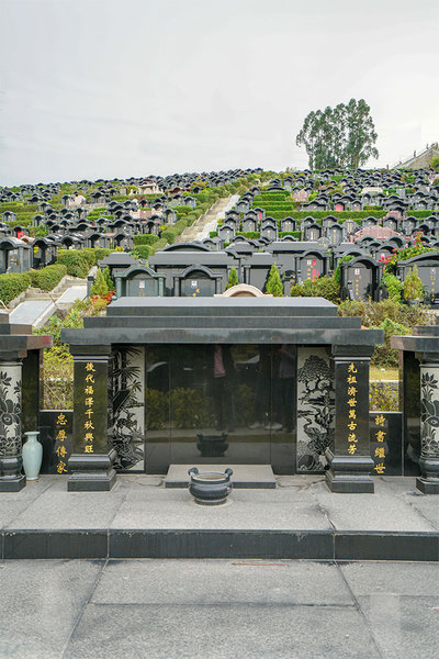 深圳西丽报恩福地墓园图片